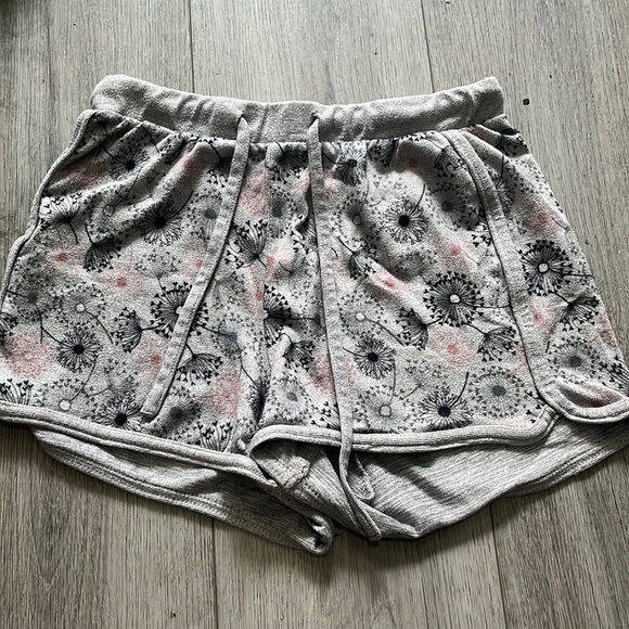 XS SHORTS - Picture 1 of 1